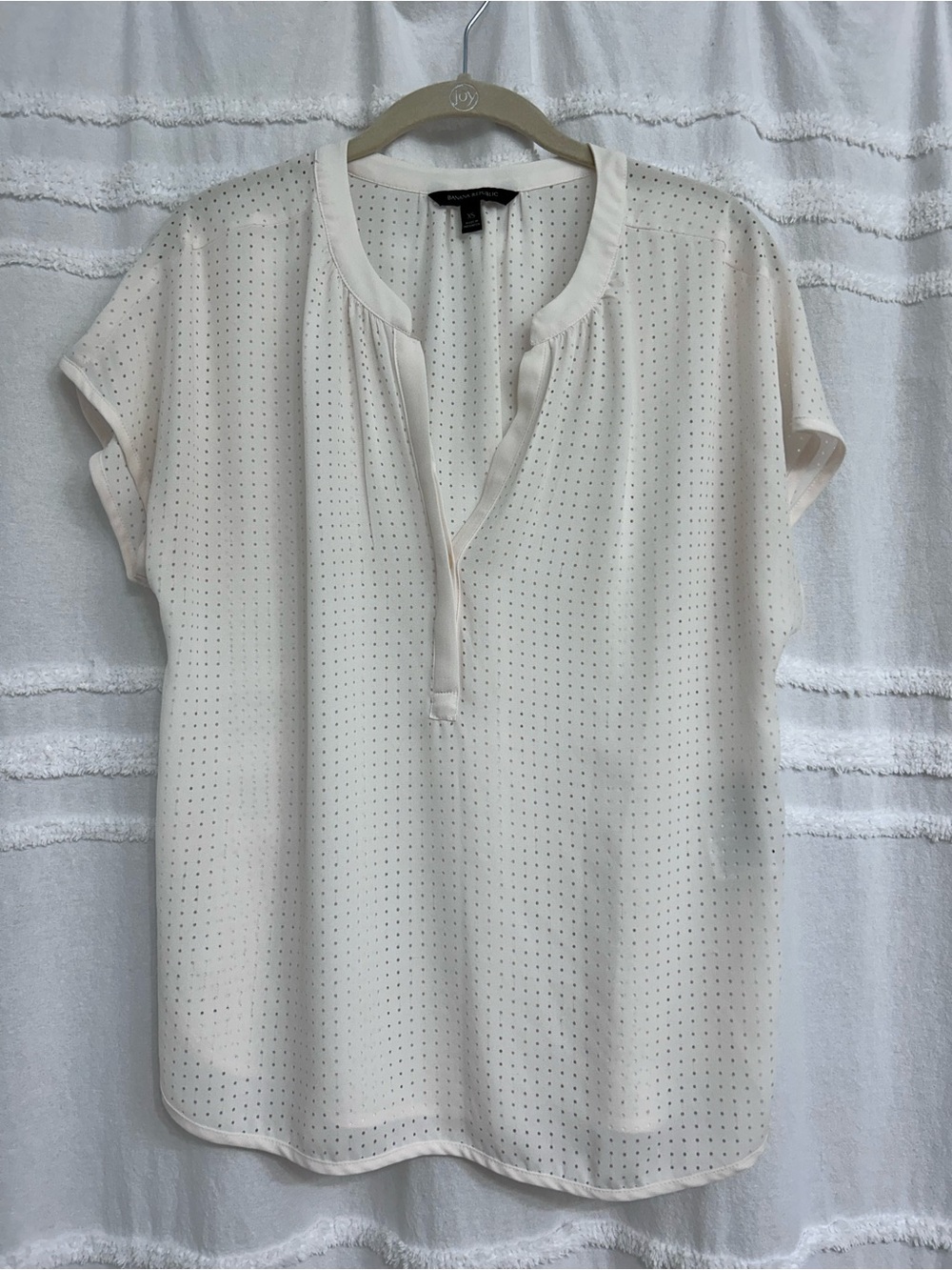 Banana Republic Ivory Open Dot Short Sleeve Blouse Size XS